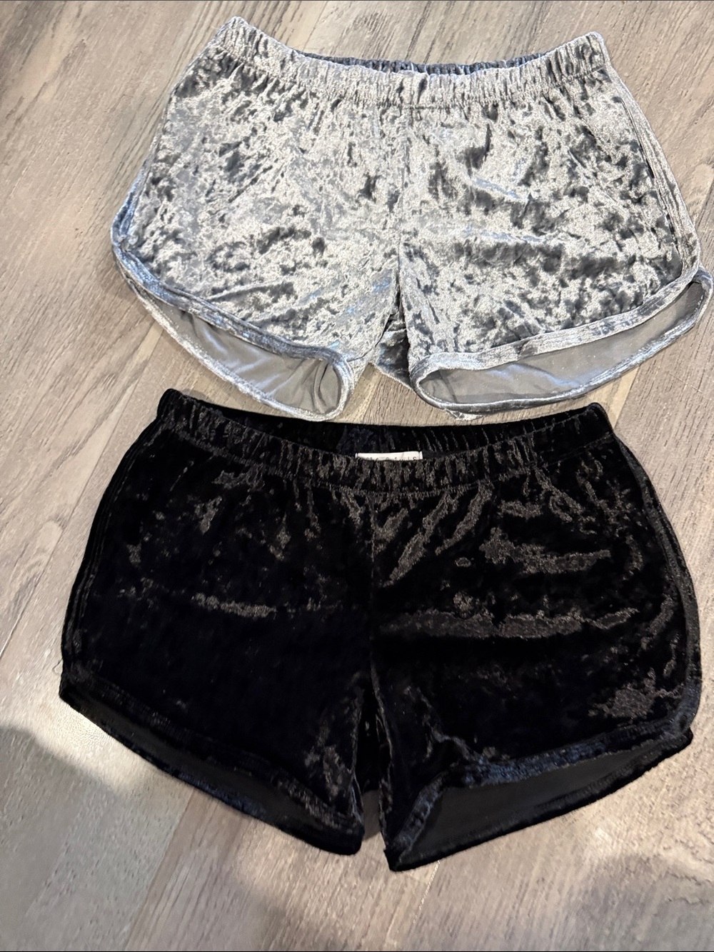 Haley & June  Velvet Shorts Set Black & Gray Size Small   NWOT